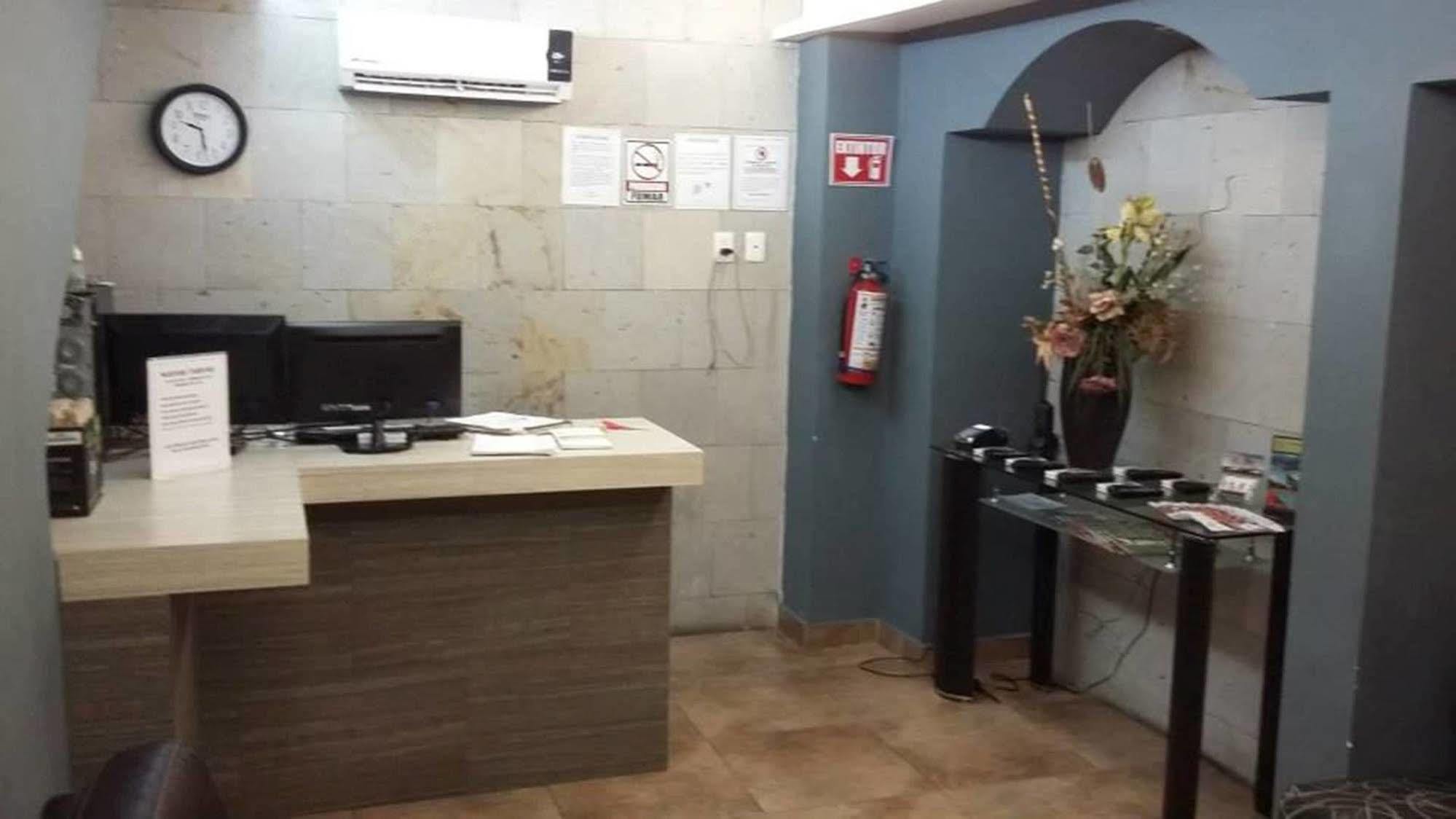 Hotel Montroi City Colima Exterior photo