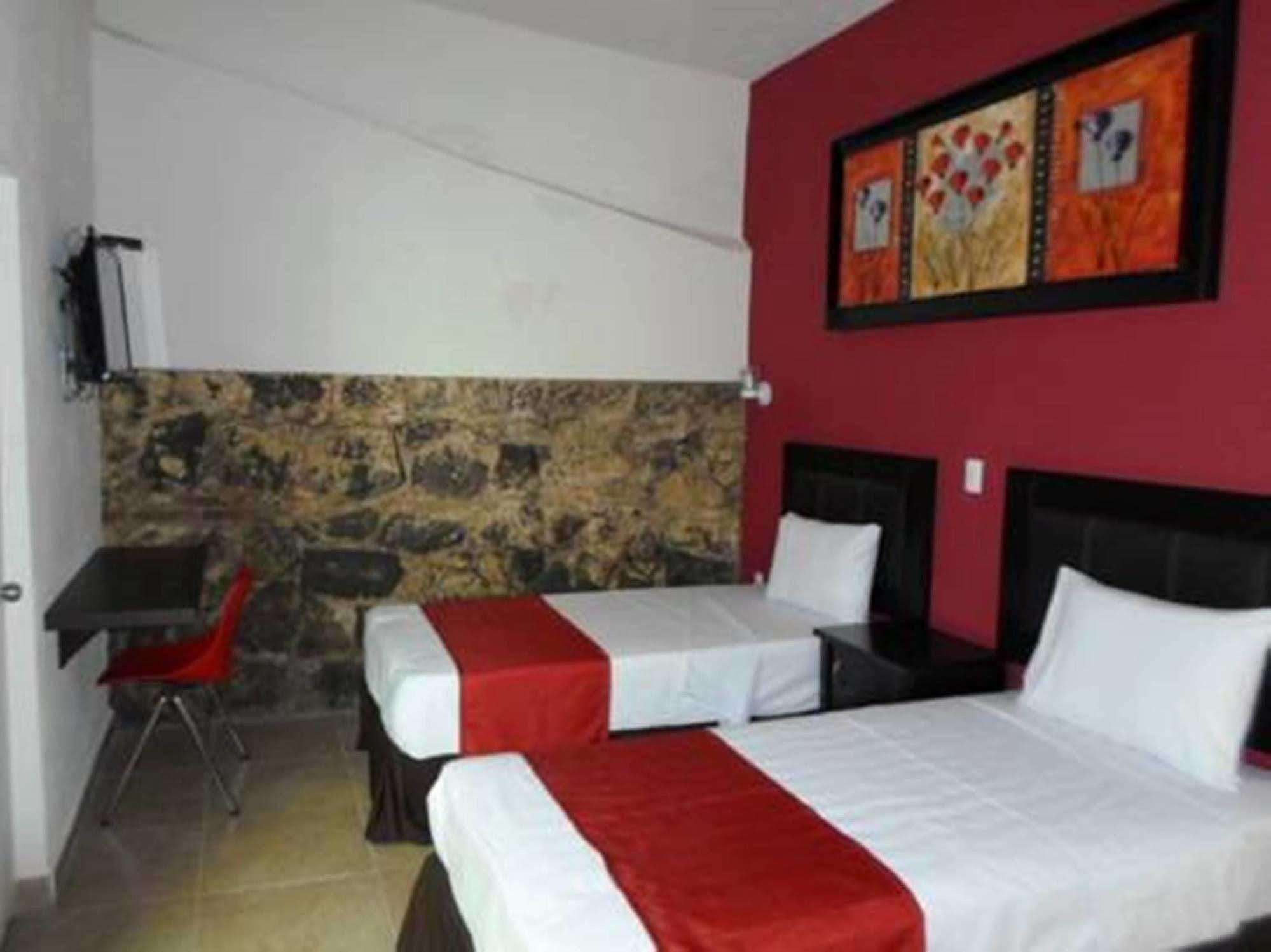 Hotel Montroi City Colima Exterior photo