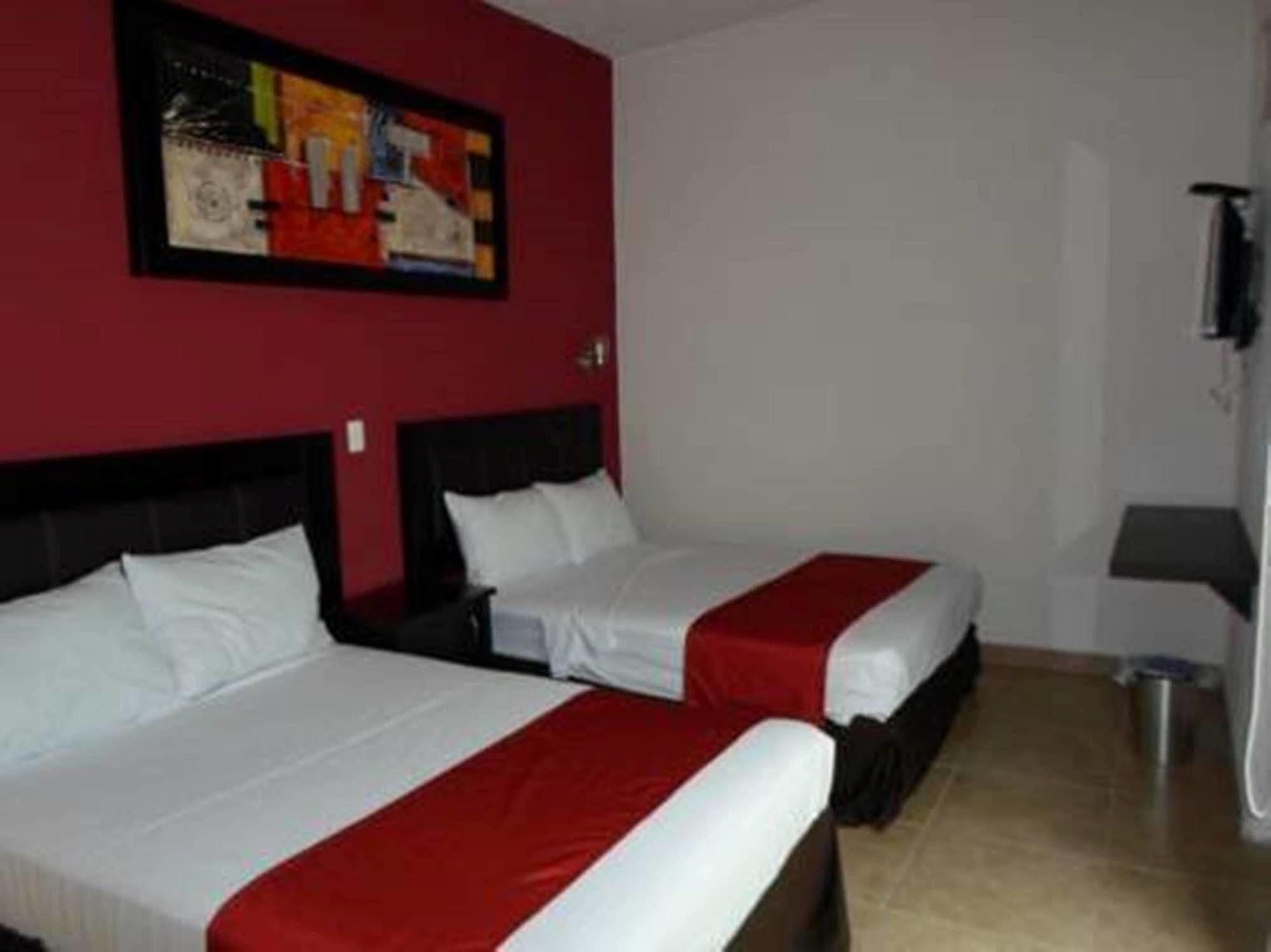 Hotel Montroi City Colima Exterior photo