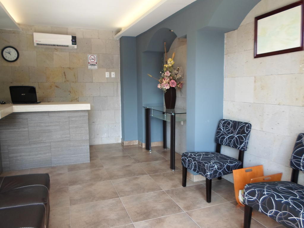 Hotel Montroi City Colima Exterior photo