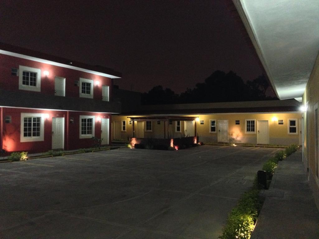 Hotel Montroi City Colima Exterior photo