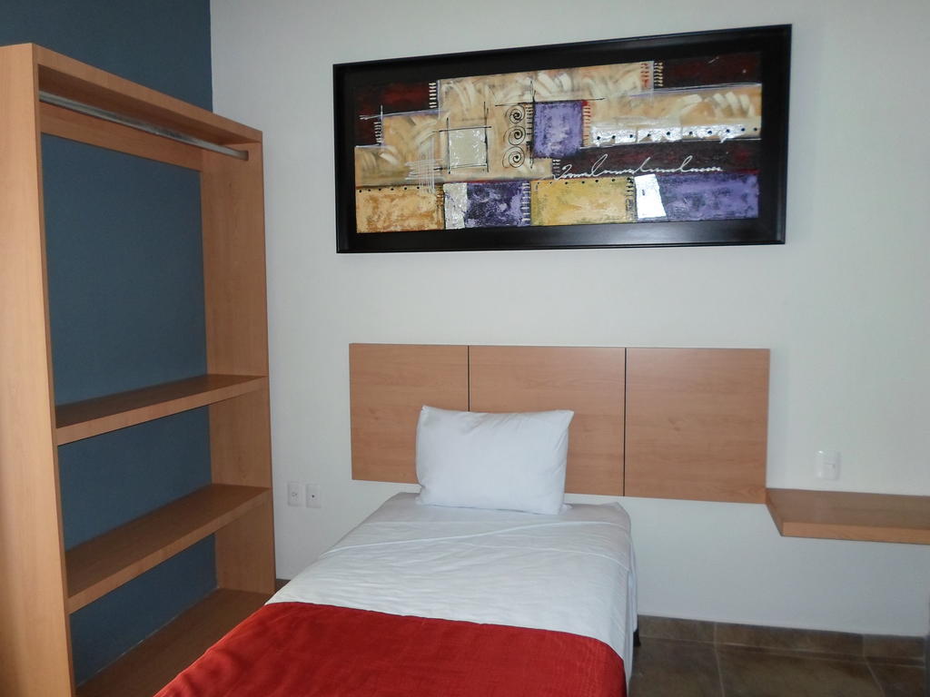 Hotel Montroi City Colima Room photo